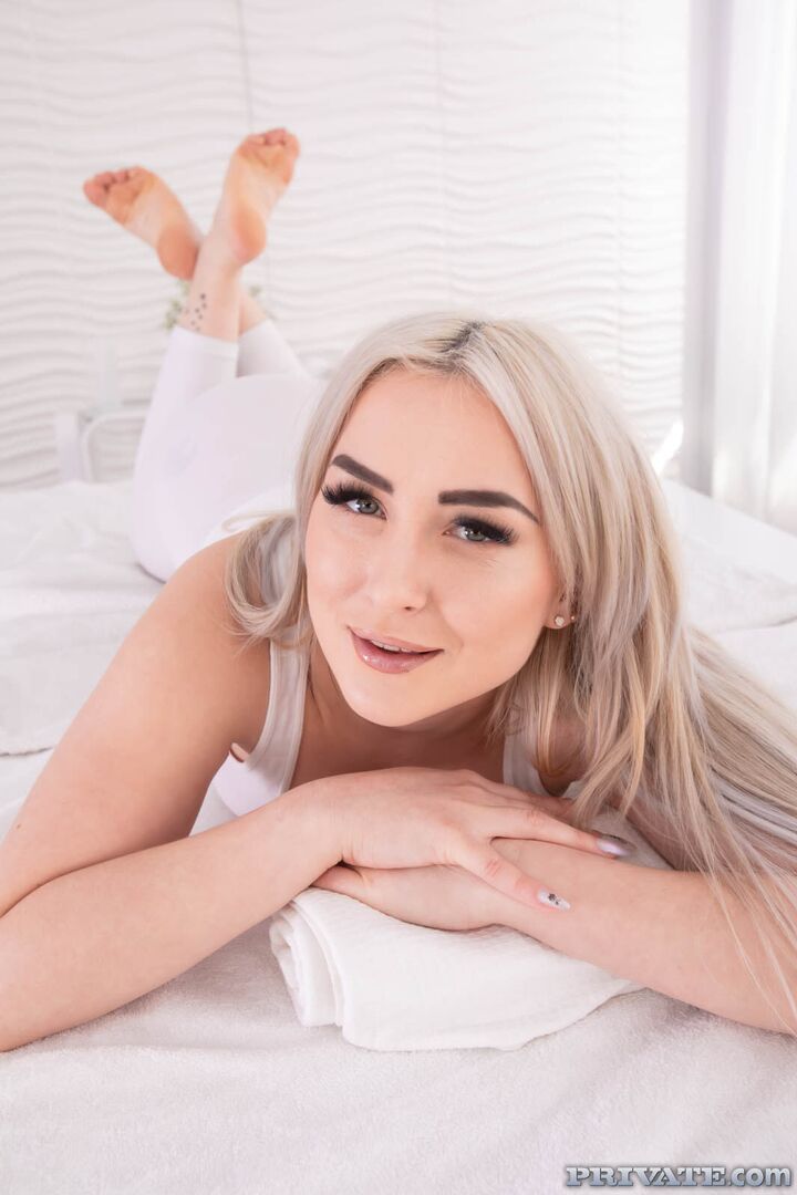 Lisi Kity, Massage and Anal