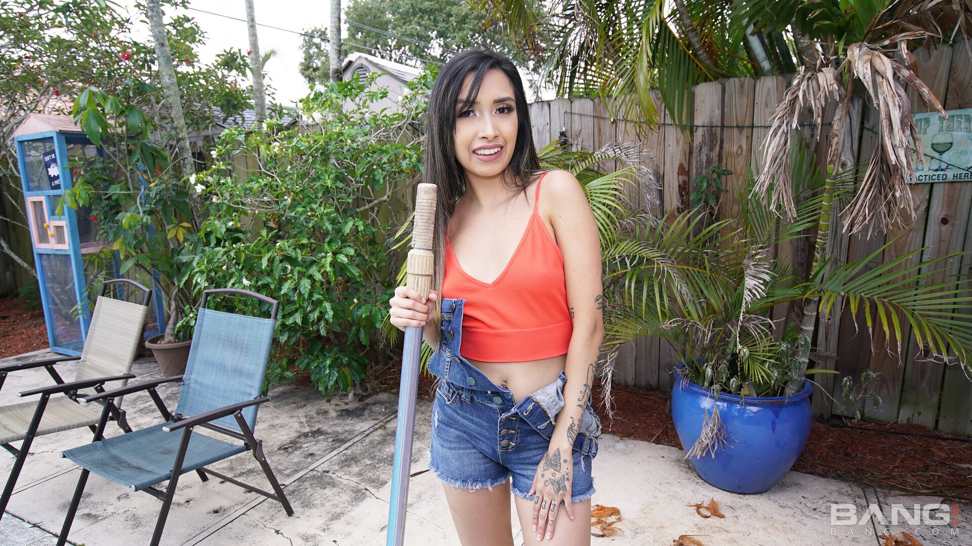 Paulina Ruiz Will Suck Your Dick To Clean Your Pool