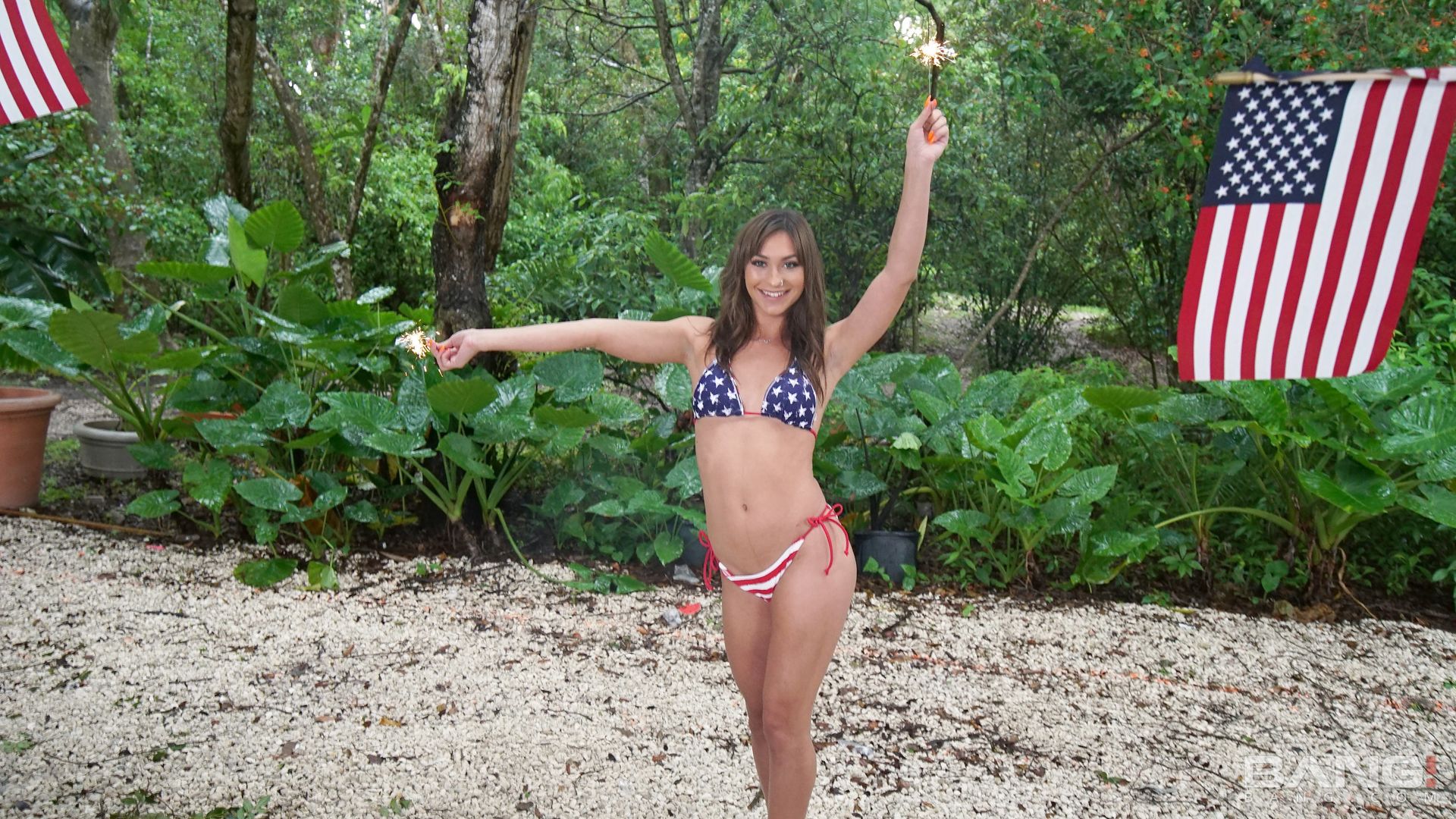 Ana Rose Makes Fireworks With Her Pussy On Independence Day!