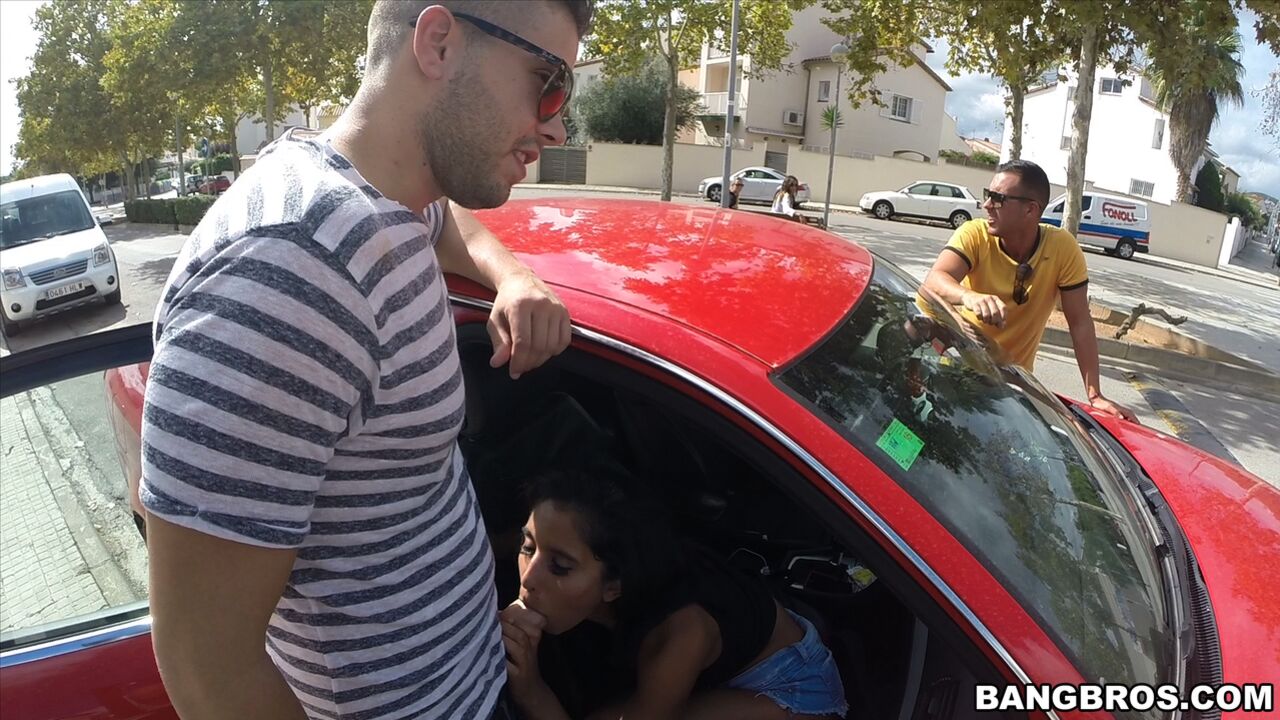 Fucking a petite amateur in public