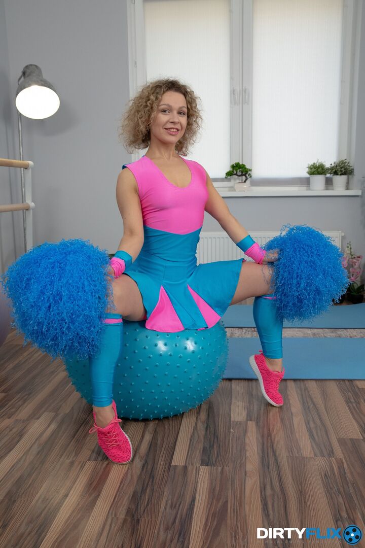 Cheerleader workout and anal