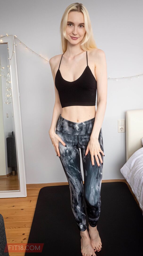 Shinaryen Returns To Show Off Her Skinny Creamy Body