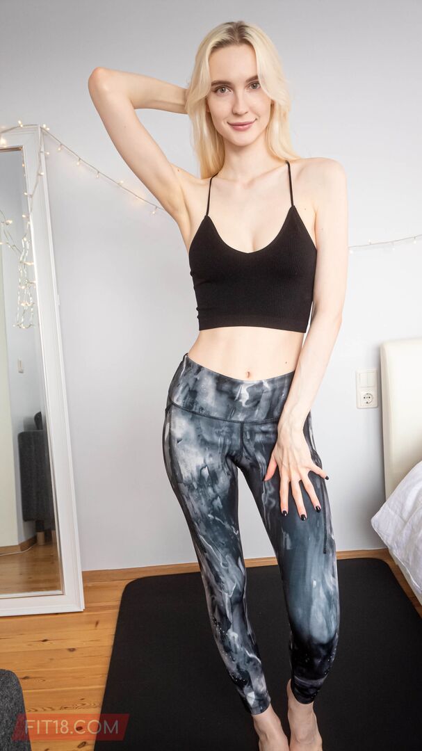 Shinaryen Returns To Show Off Her Skinny Creamy Body