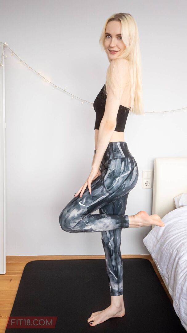 Shinaryen Returns To Show Off Her Skinny Creamy Body