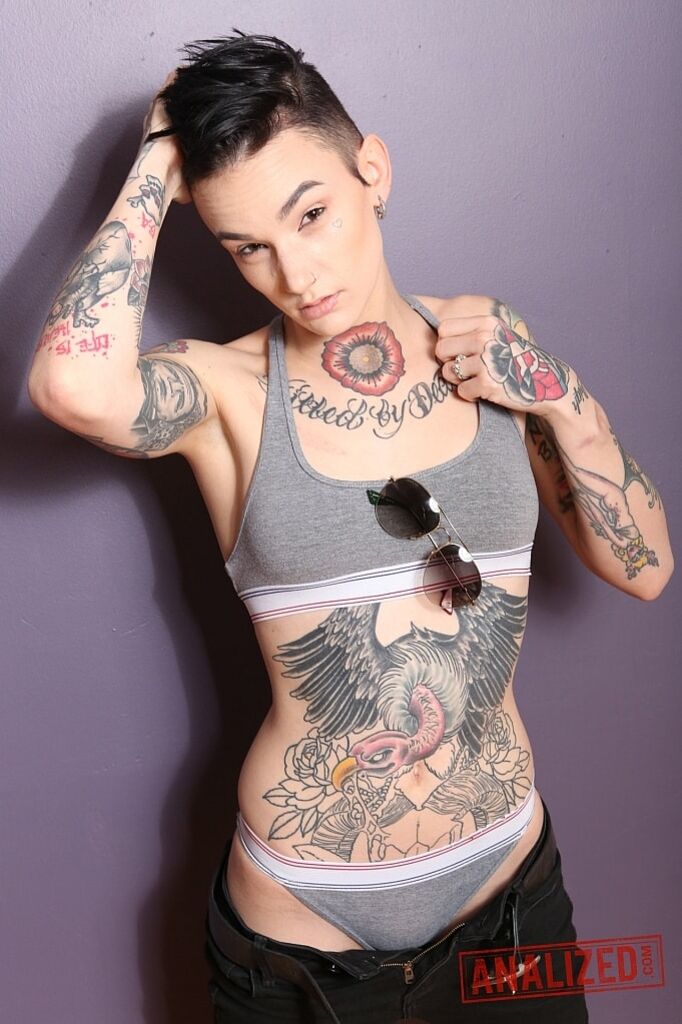 Nikki Hearts Gets ANALIZED