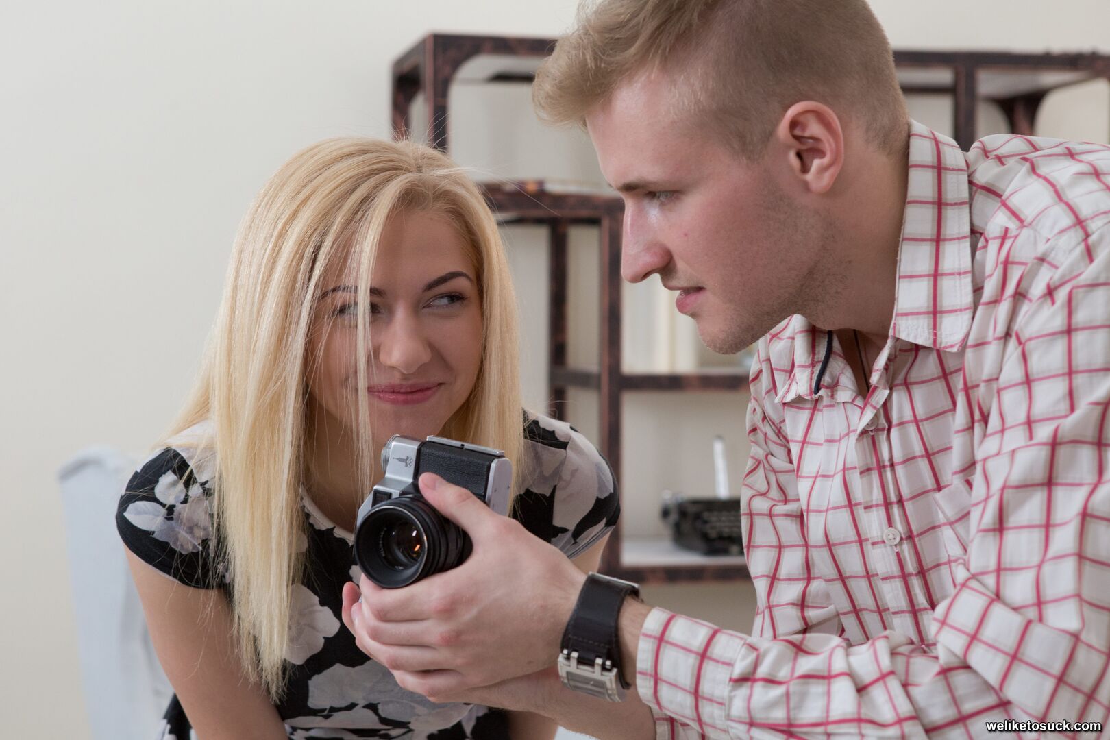 ALINA BLOND — MODEL MATERIAL