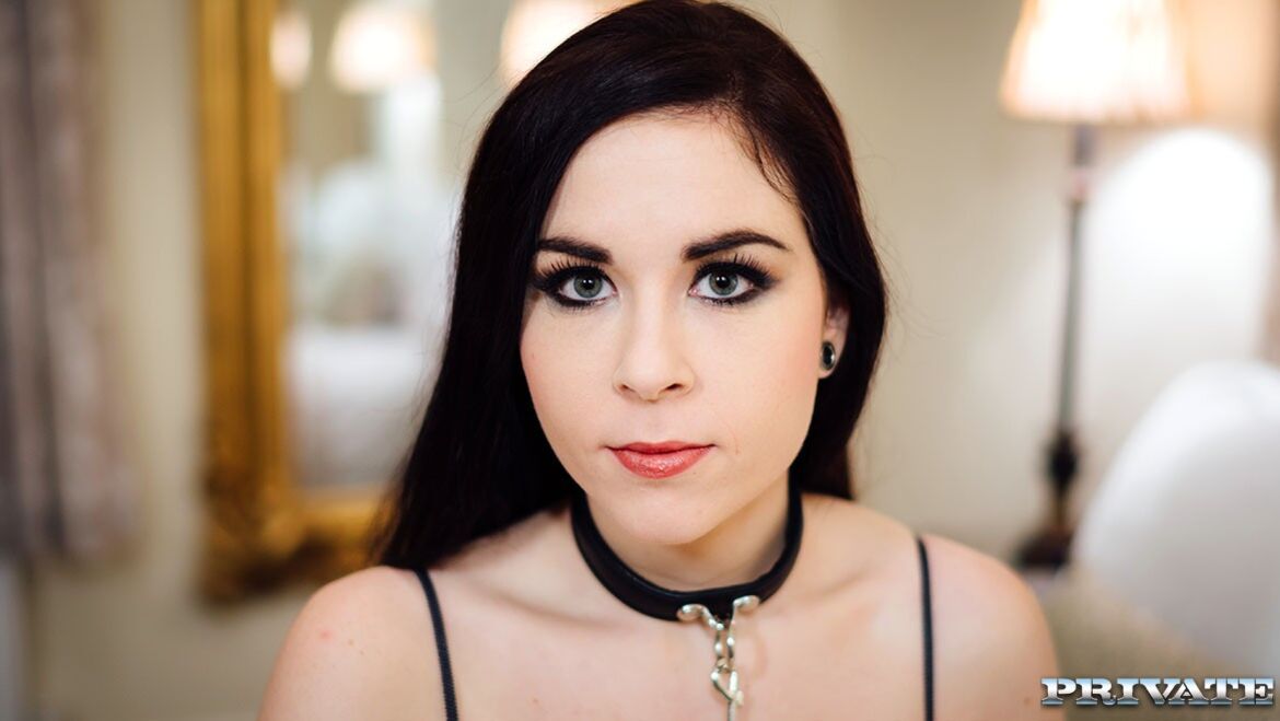 Amber Nevada Masturbates Before Fucking
