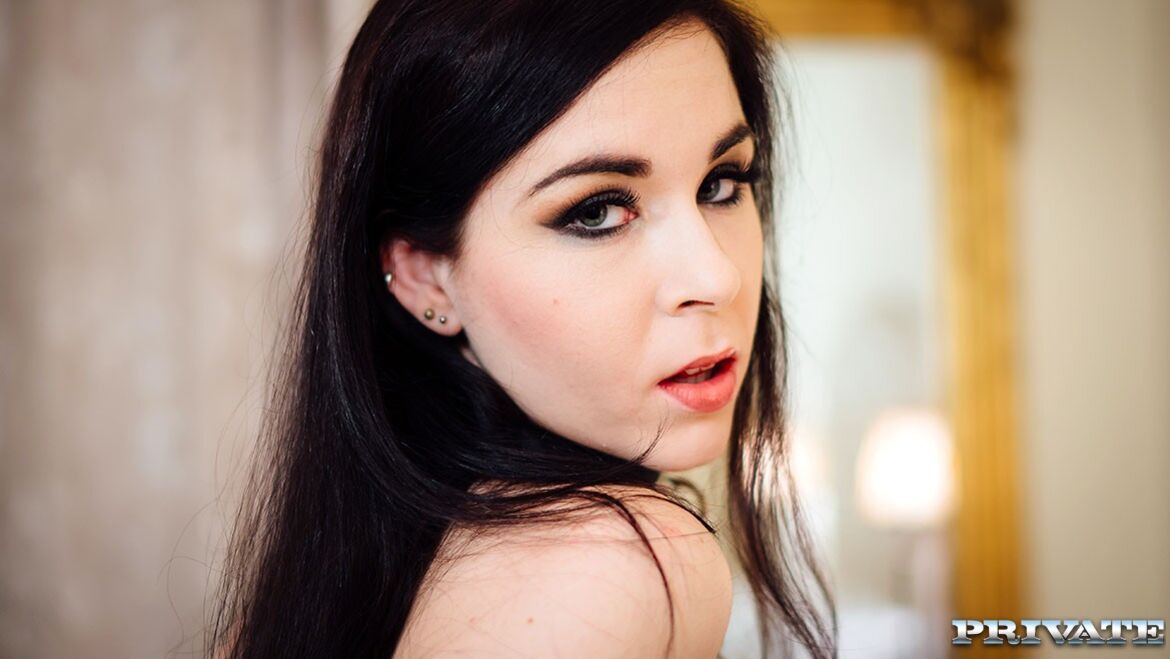 Amber Nevada Masturbates Before Fucking