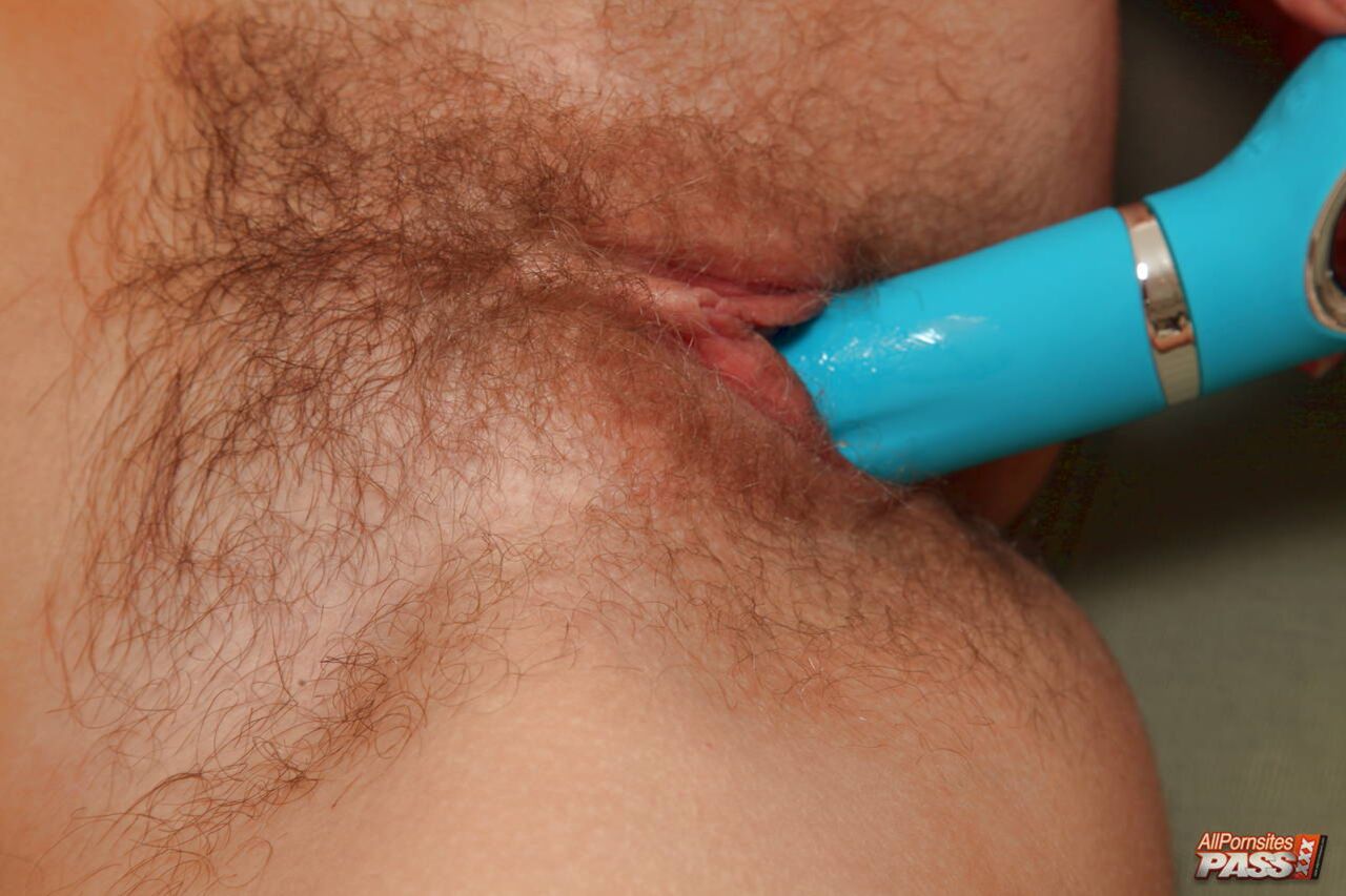 Darina toying her hairy snatch