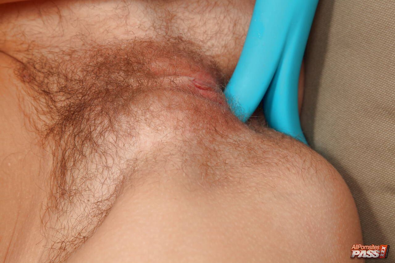 Darina toying her hairy snatch