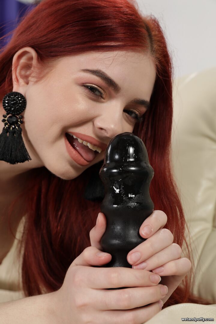 OLIVIA MISS — REDHEAD TEEN TOYING