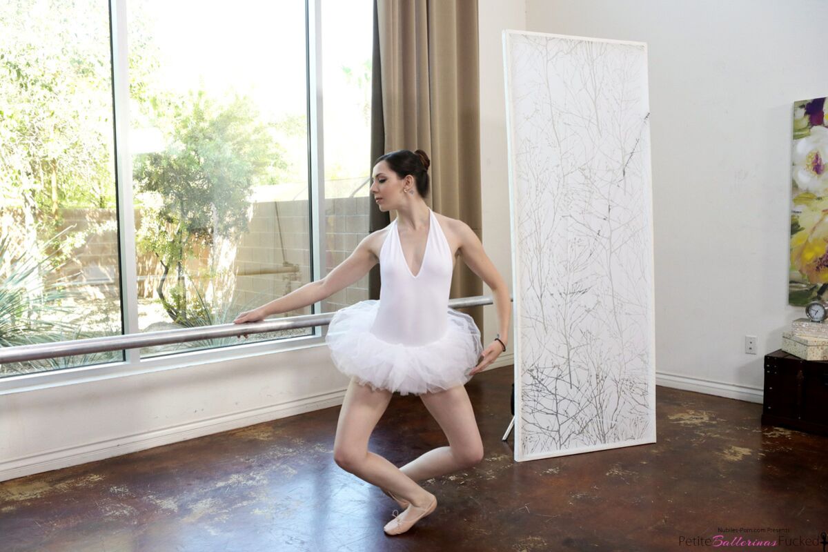 Petite Ballerina Spinner - S3:E6