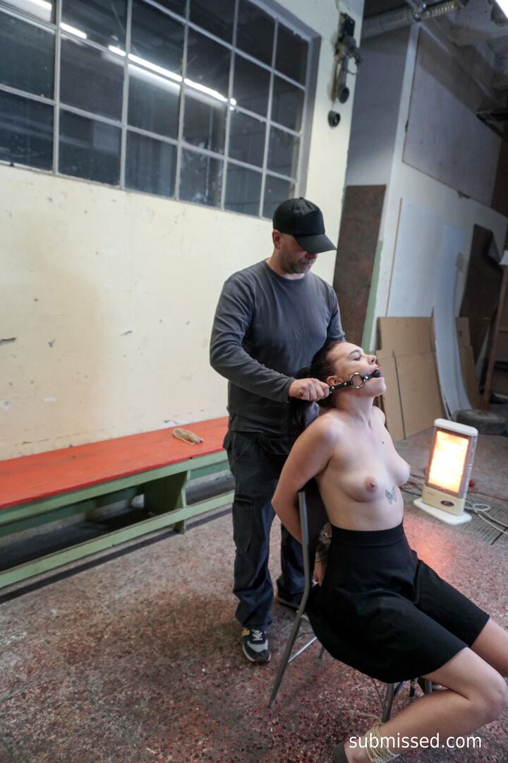 Keira in a submissive flow