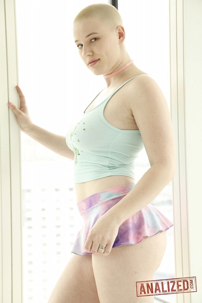 Riley Nixon Big Tits And A Big Gape