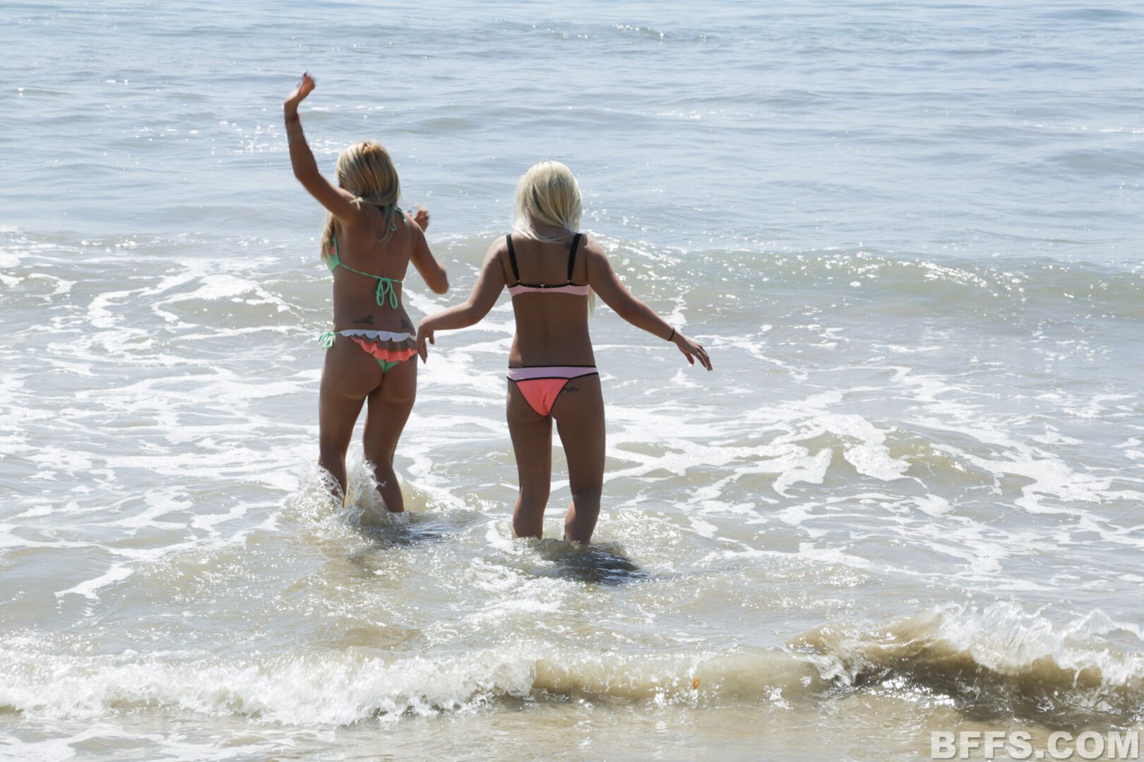 Surfer Girls