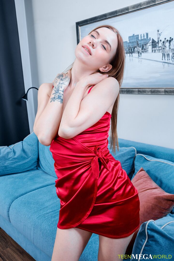 Lady in red toys her pussy