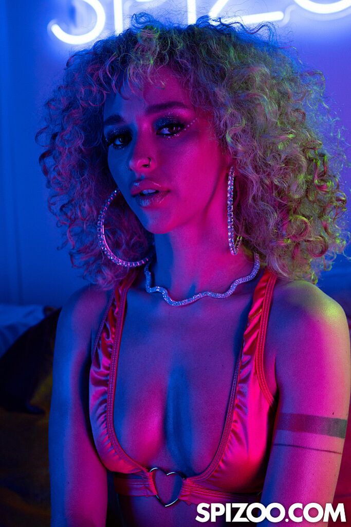 GeishaKyd Gets Intimate With Max Dior