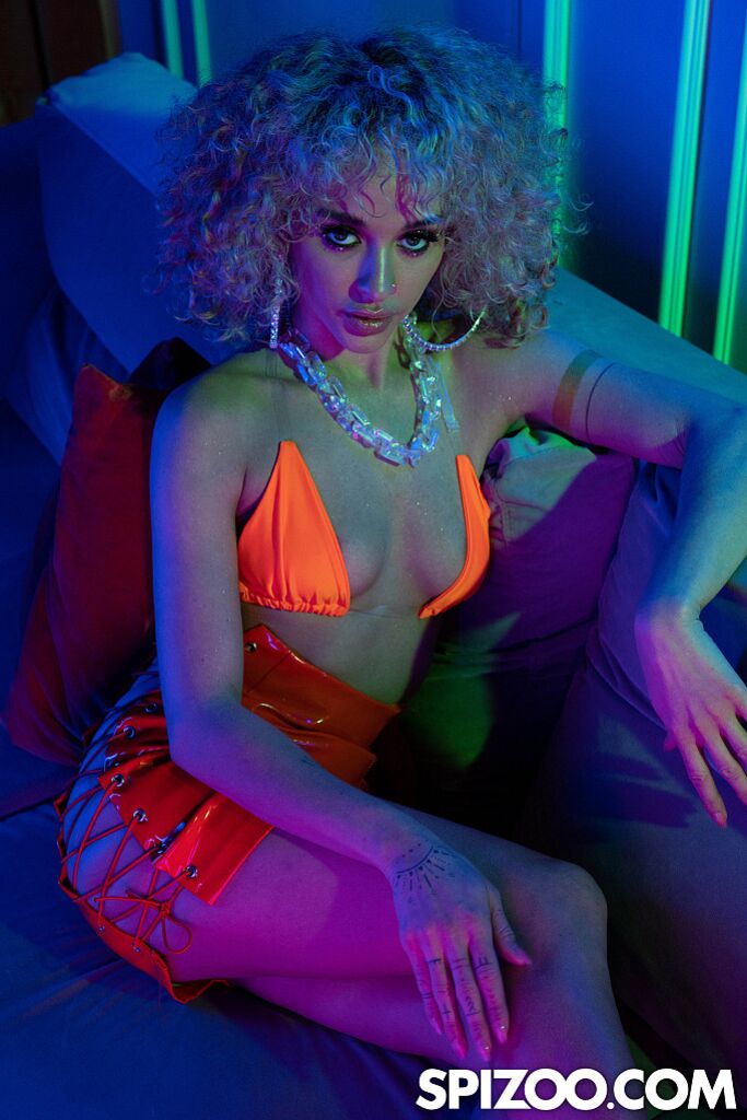 GeishaKyd Gets Intimate With Max Dior