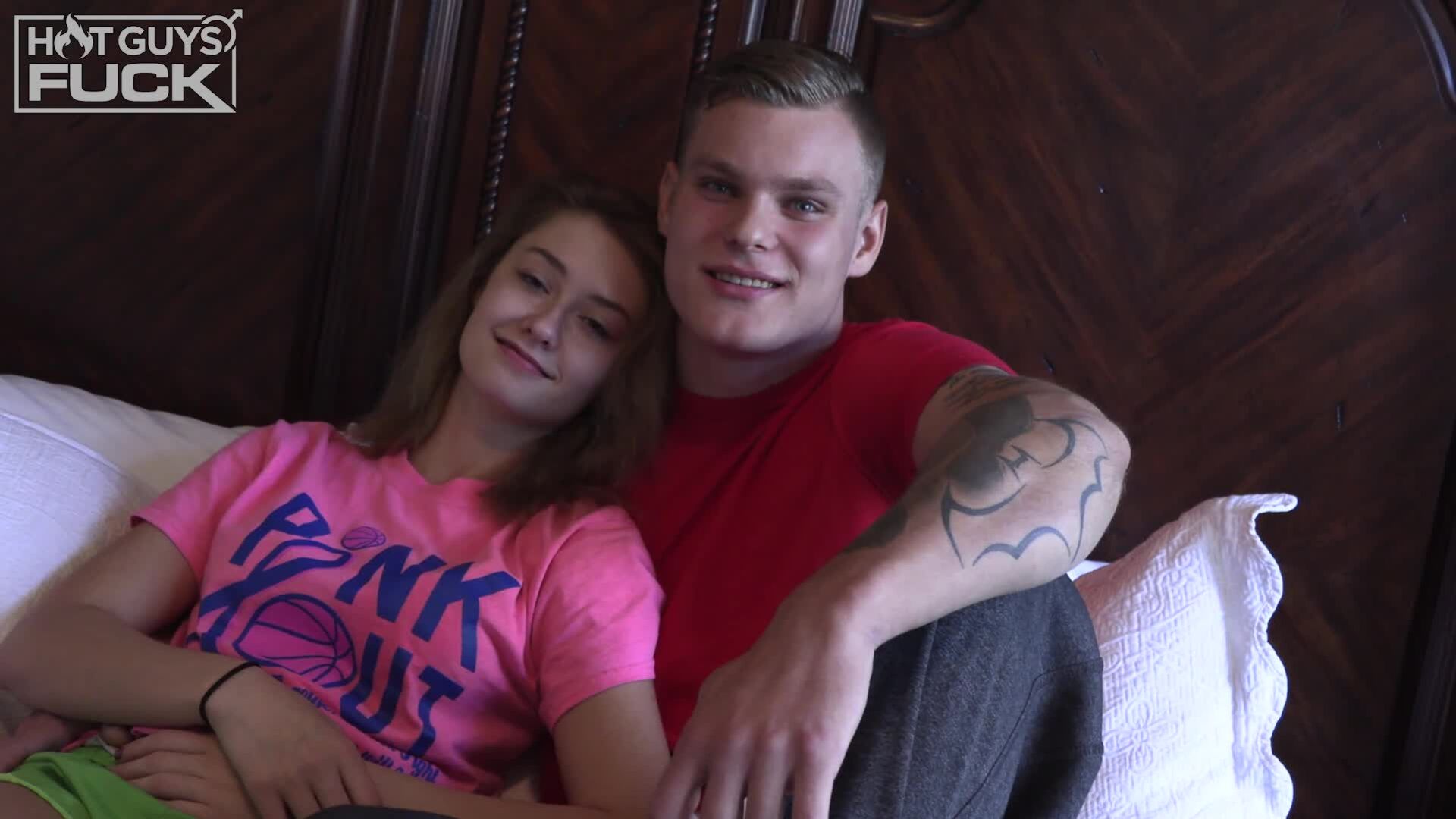BLONDE TATTED STUD AXEL WOODS FUCKS THE SCREAMER PIPER MADISON
