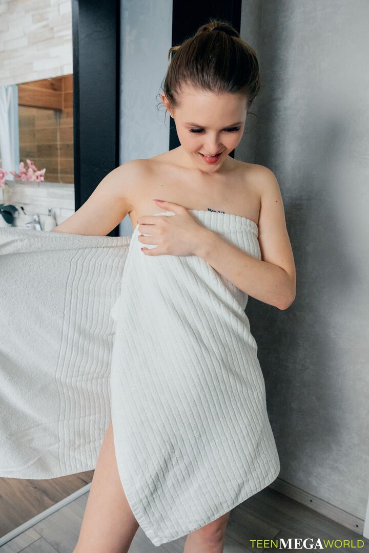 Riding dick after shower
