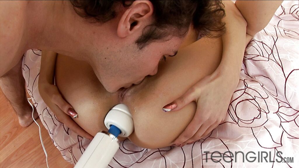 Teen Nicole Watches Her Tight Pussy Getting Fucked!