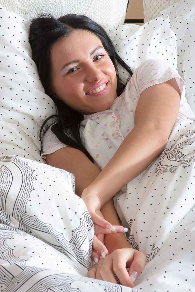 Morning Sex is the Best with Gorgeous Teen Julie!