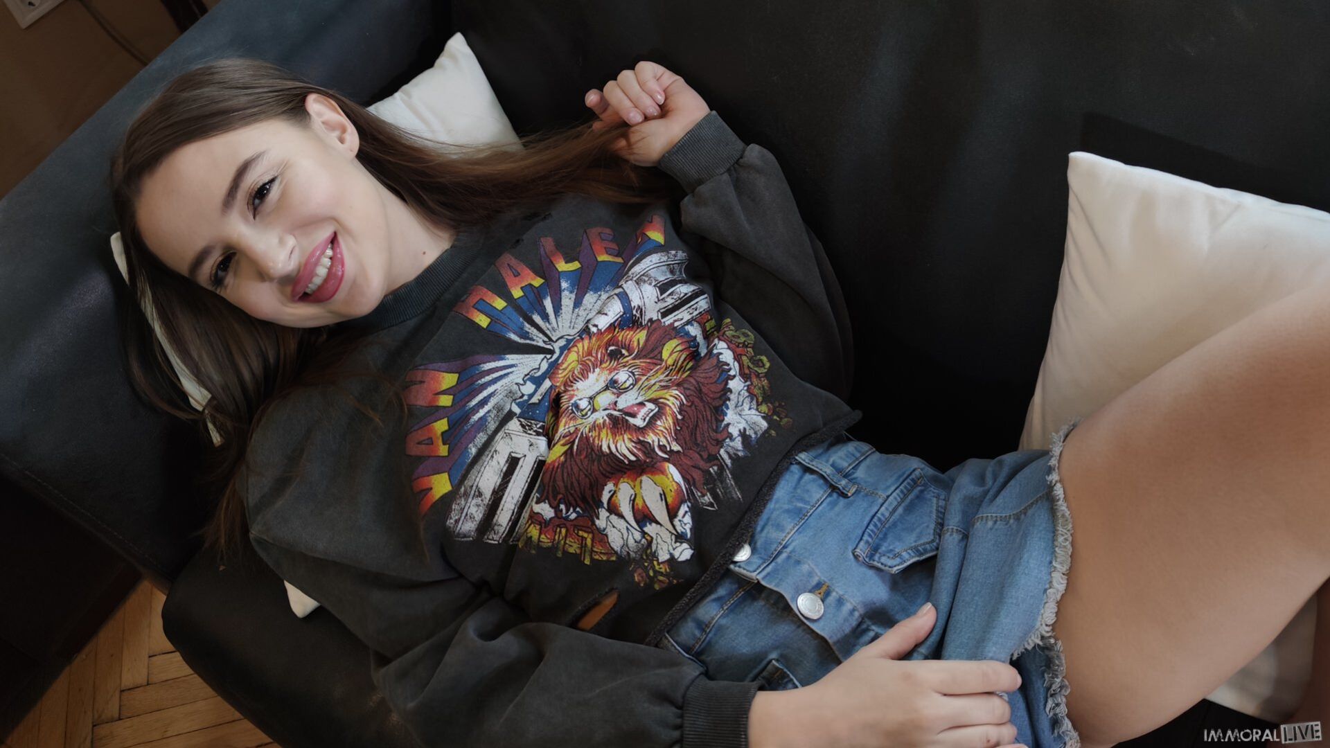 Back-to-Back Blasts of Sperm Inside PAWG Kylie