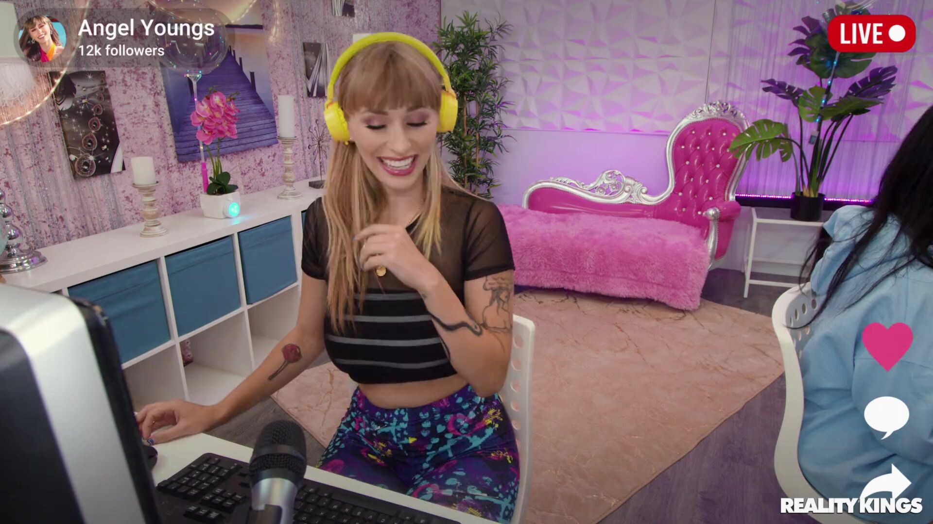 Sexy Streamer Goes All The Way