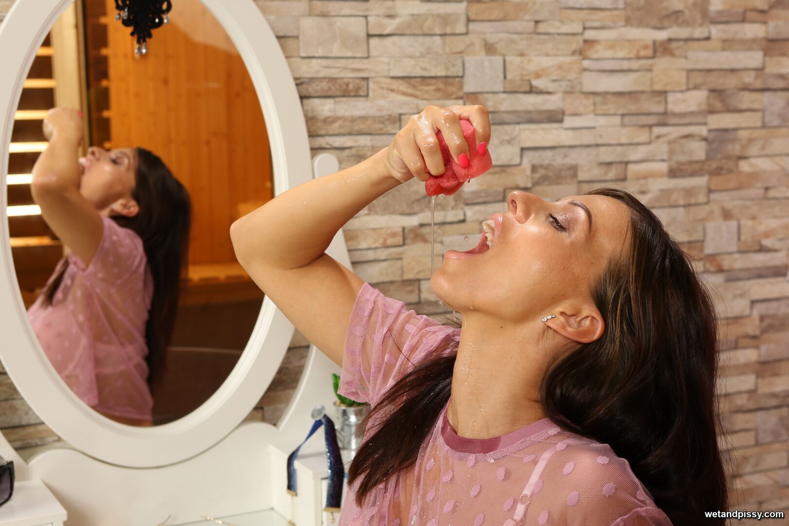 VICKY LOVE — PISSING AT THE DRESSER