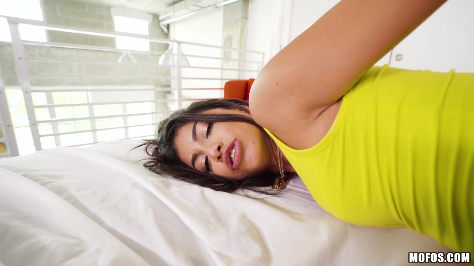 Hot Latina Teaches Booty Workout