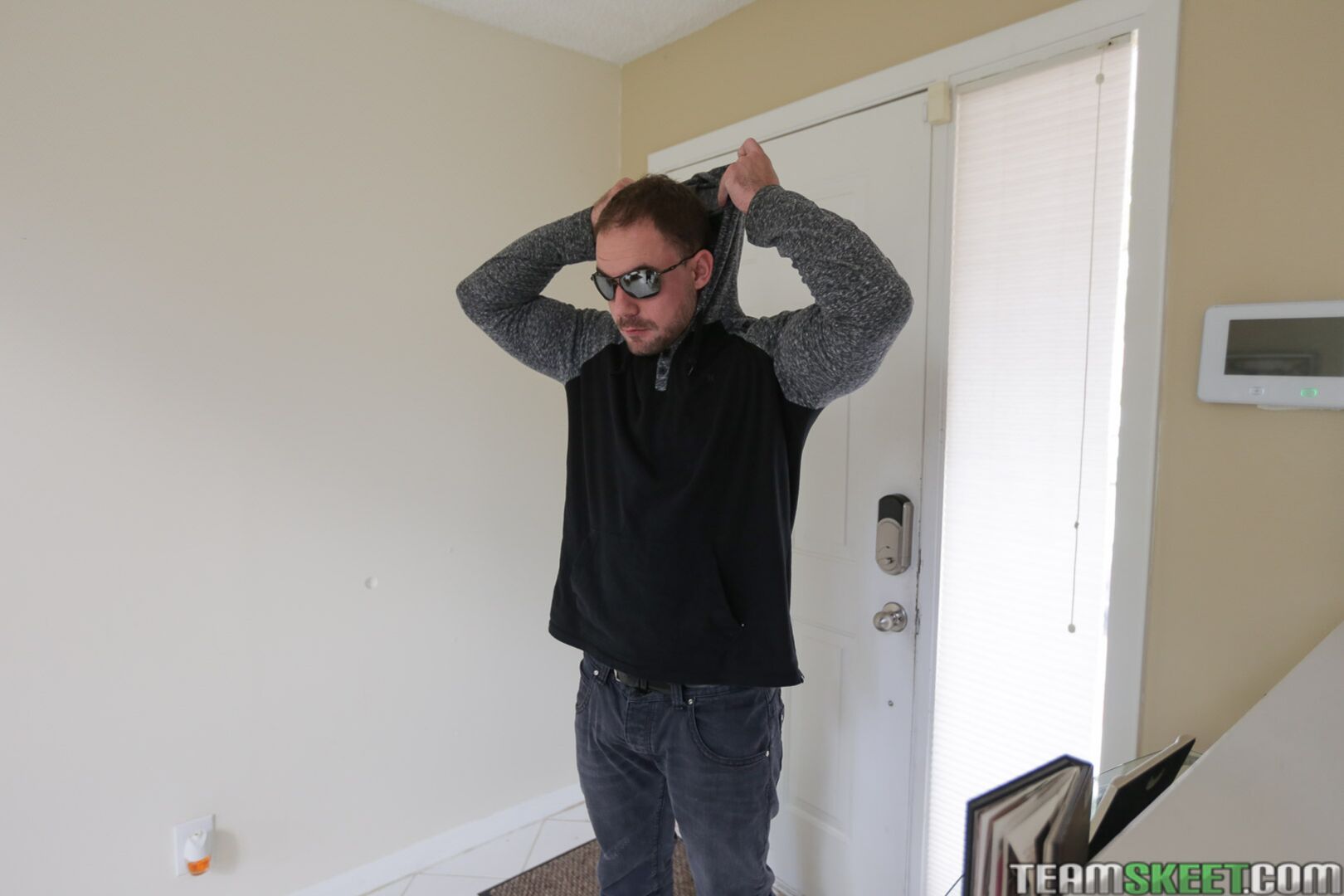 Neighborhood Slut Gets Filled