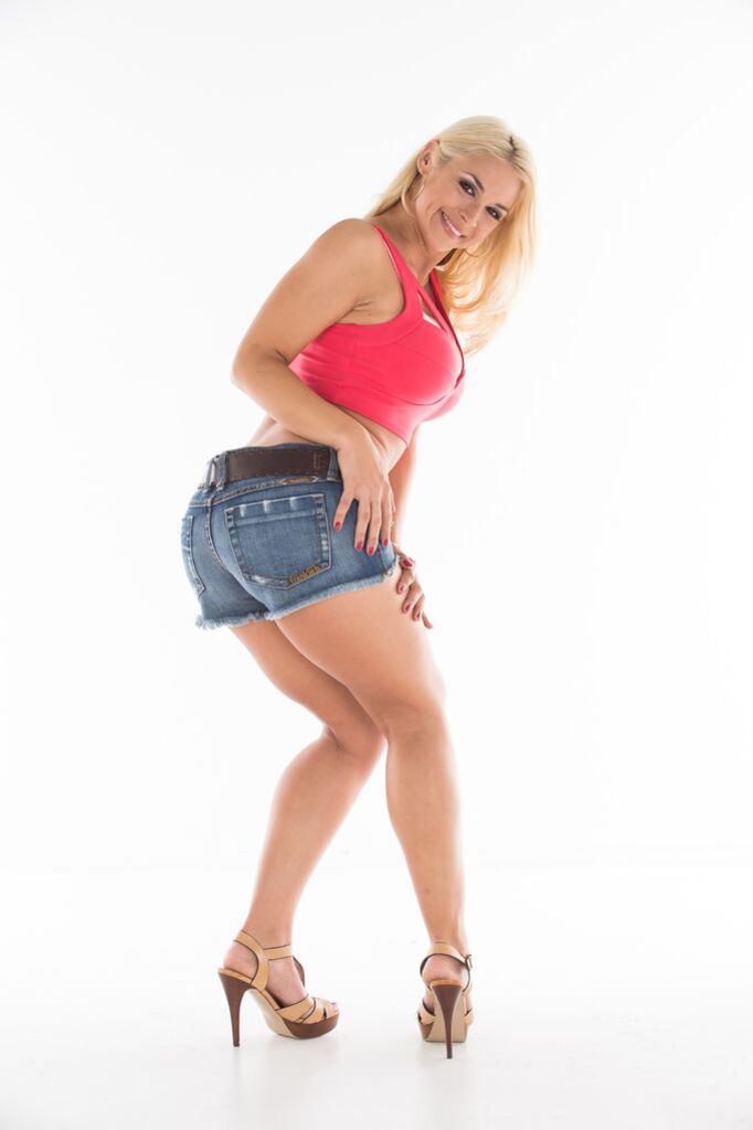 Lovely Blonde Sarah Vandella Takes it Balls Deep!