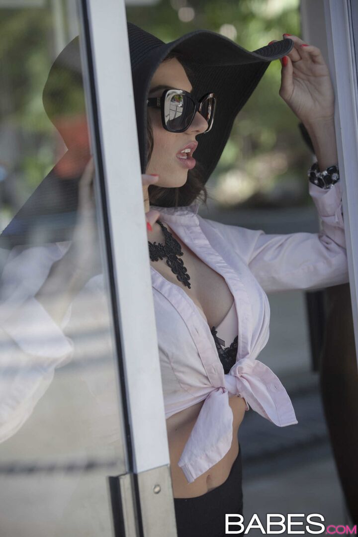 Seducing Miss Dolce