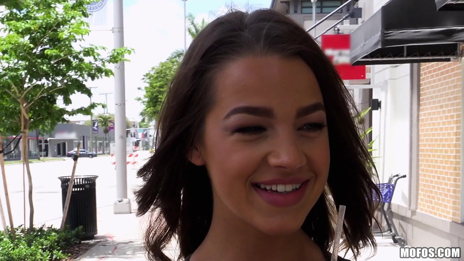 Fun-loving Model Fucks in Public