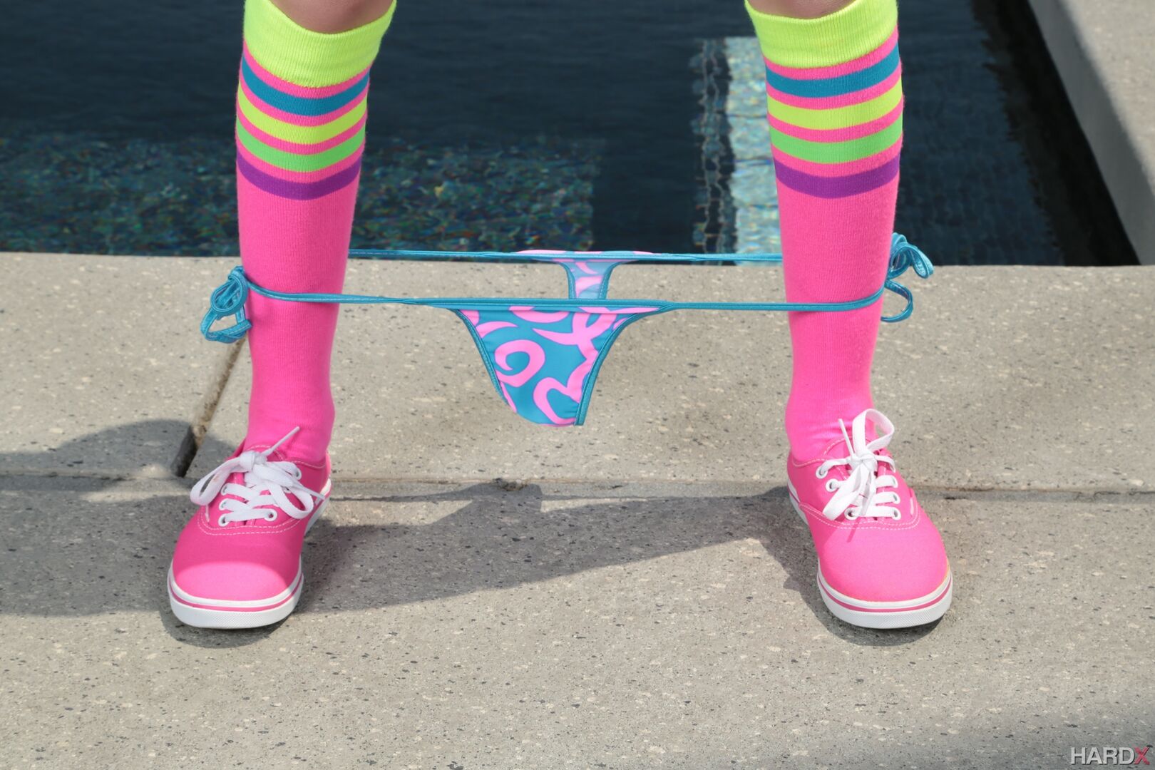 4 FEET 10 INCH SUPER CUTE SPINNER