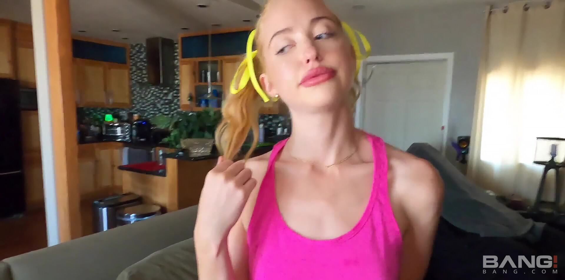 Daddy Fulfills Chloe Cherry's Anal Fantasy