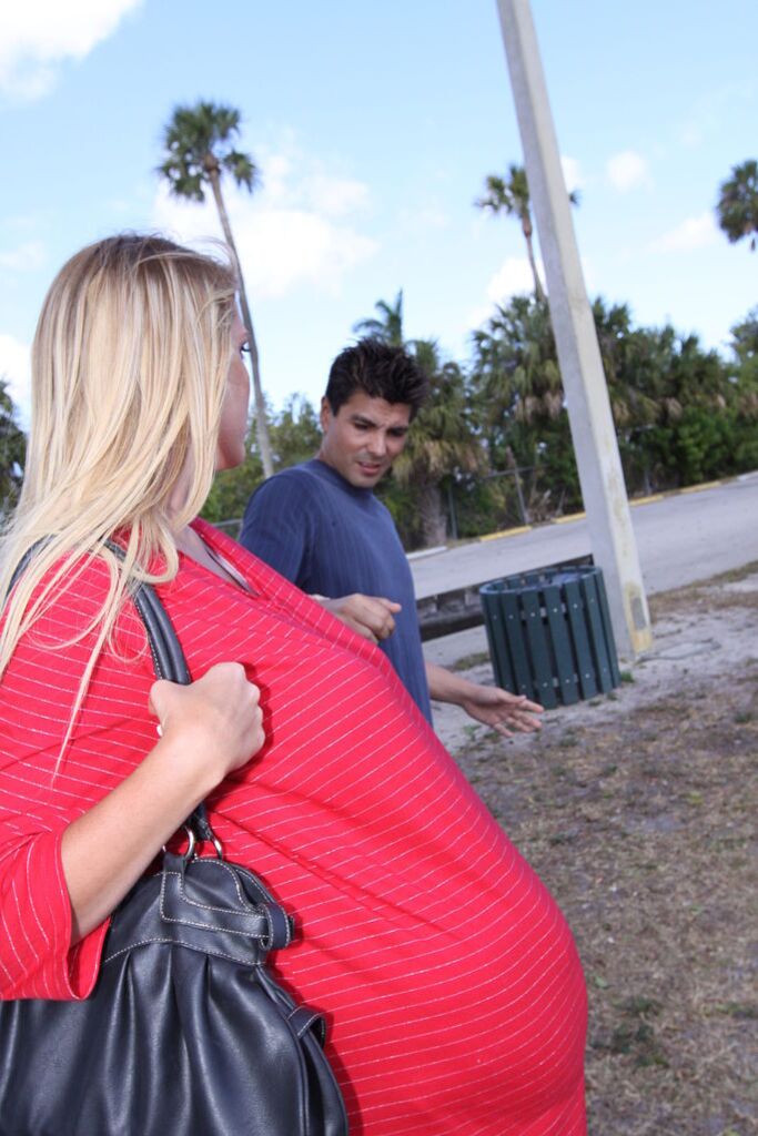 Hot Blonde Cheerleader Reecy Rae Fucks After Practice