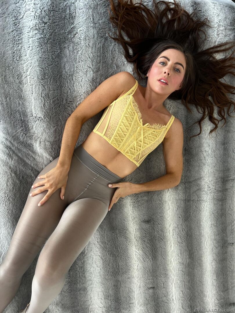 Theodora Day: Private Date Creampie!