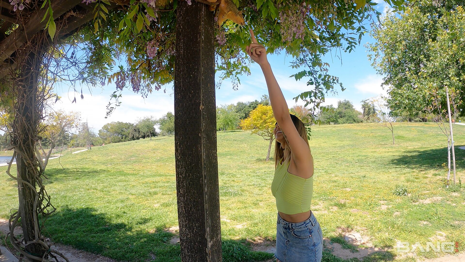 Fresh Teen Kimora Quin Fucks In Public Park