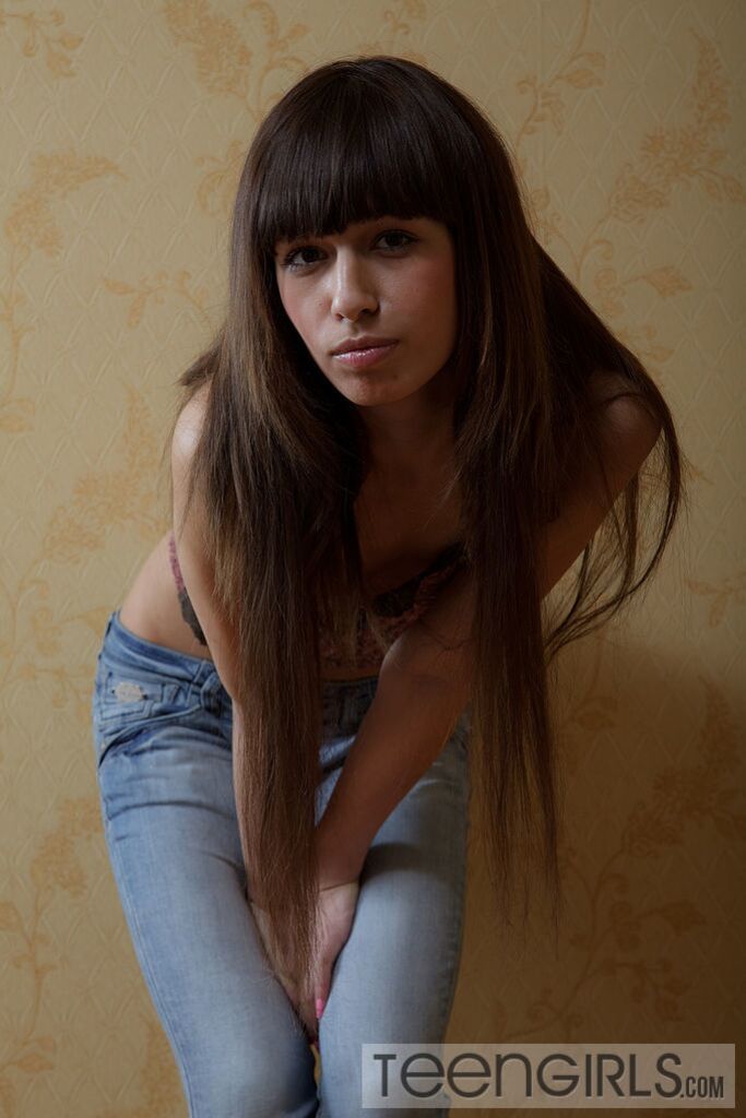 Long Legged Teen Princess Spreads Her Pink Pussy Lips
