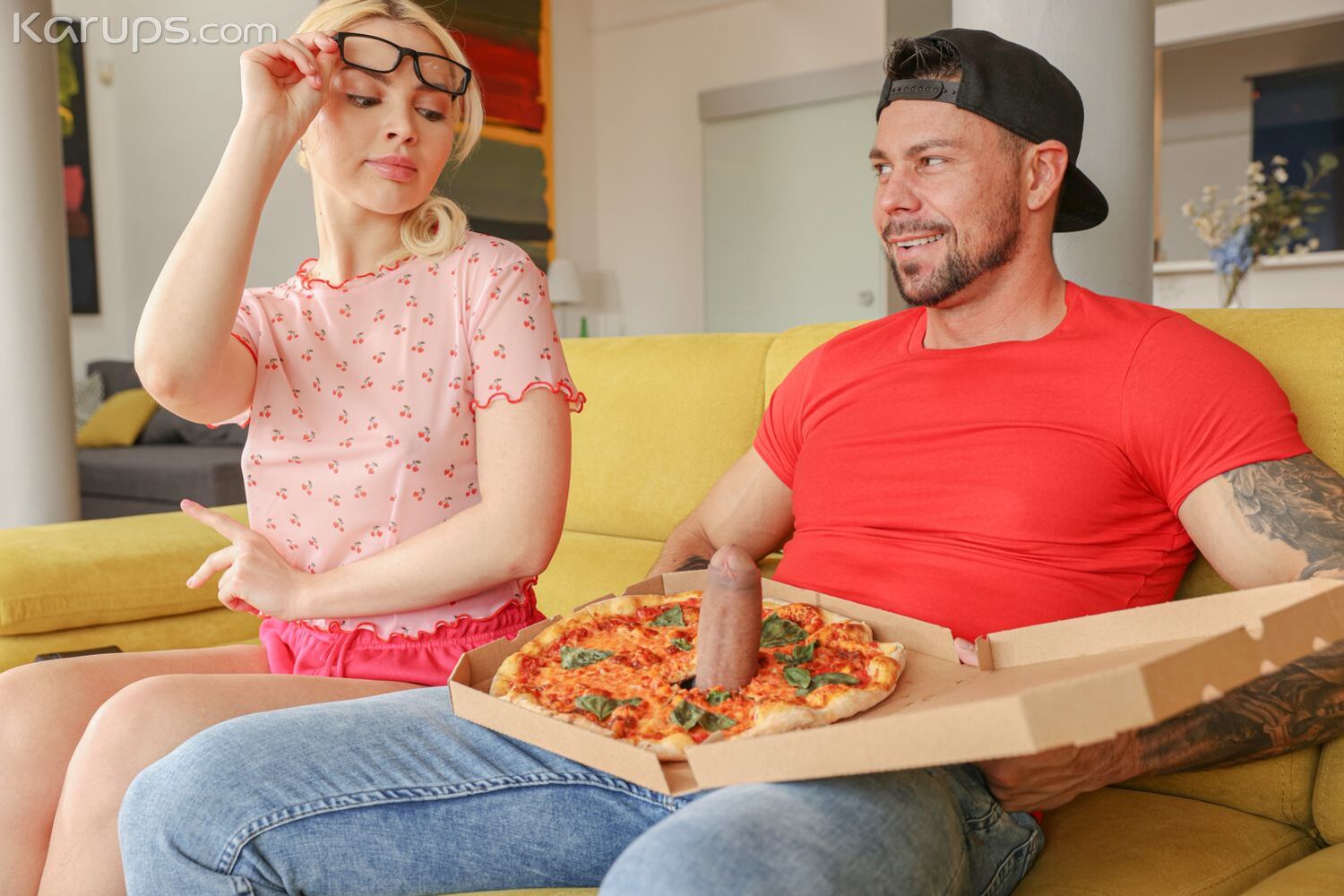 YUMMY YUMMY PIZZA