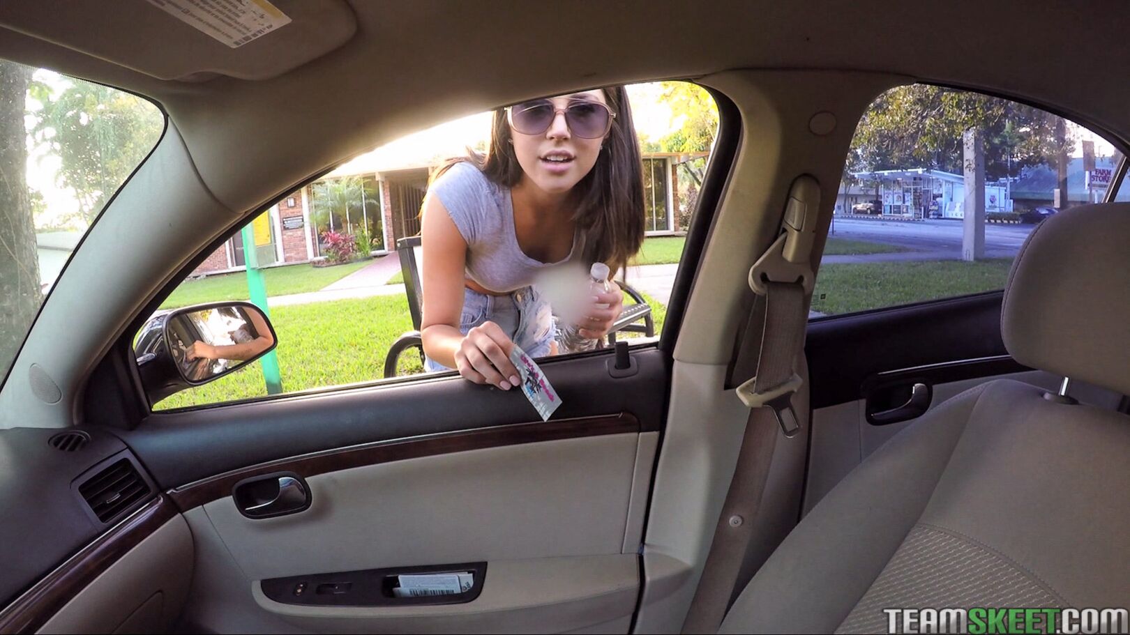 Bus Stop Babe Gets Laid and Paid