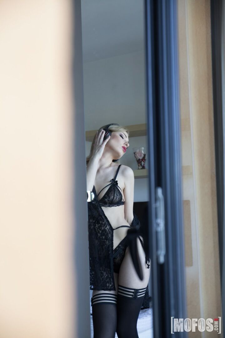 Stripper Lucy Meets Her Biggest Fan
