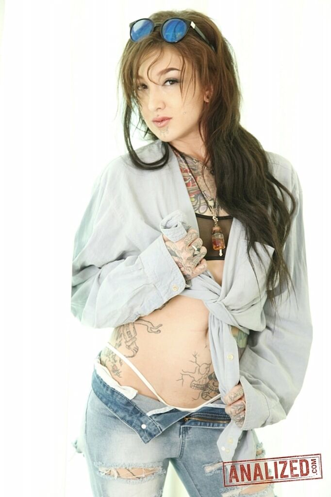 Kelsi Lynn Tattooed Anal Fuck Doll