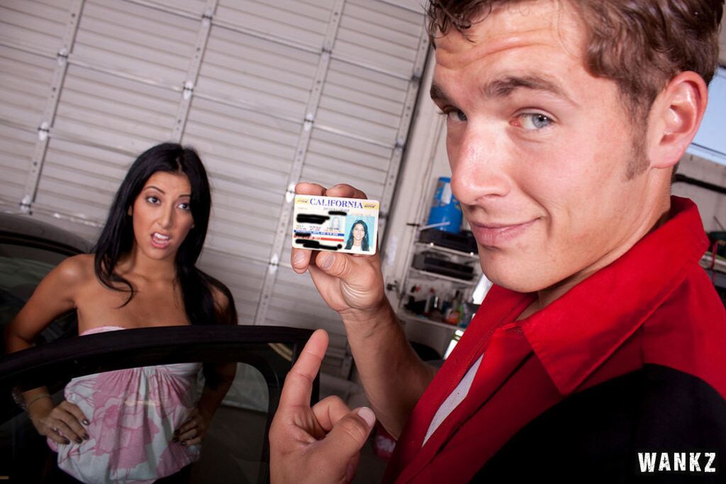 Chris Johnson And Kimberly Gates Fuck After Garage Work
