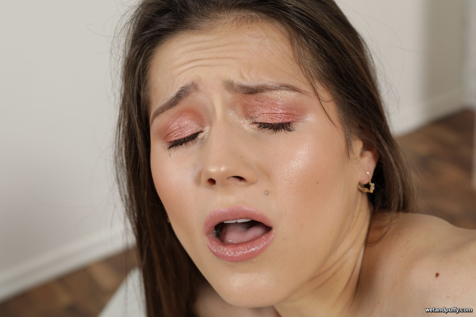 SERENYA GOMEZ — OILED AND TOYED