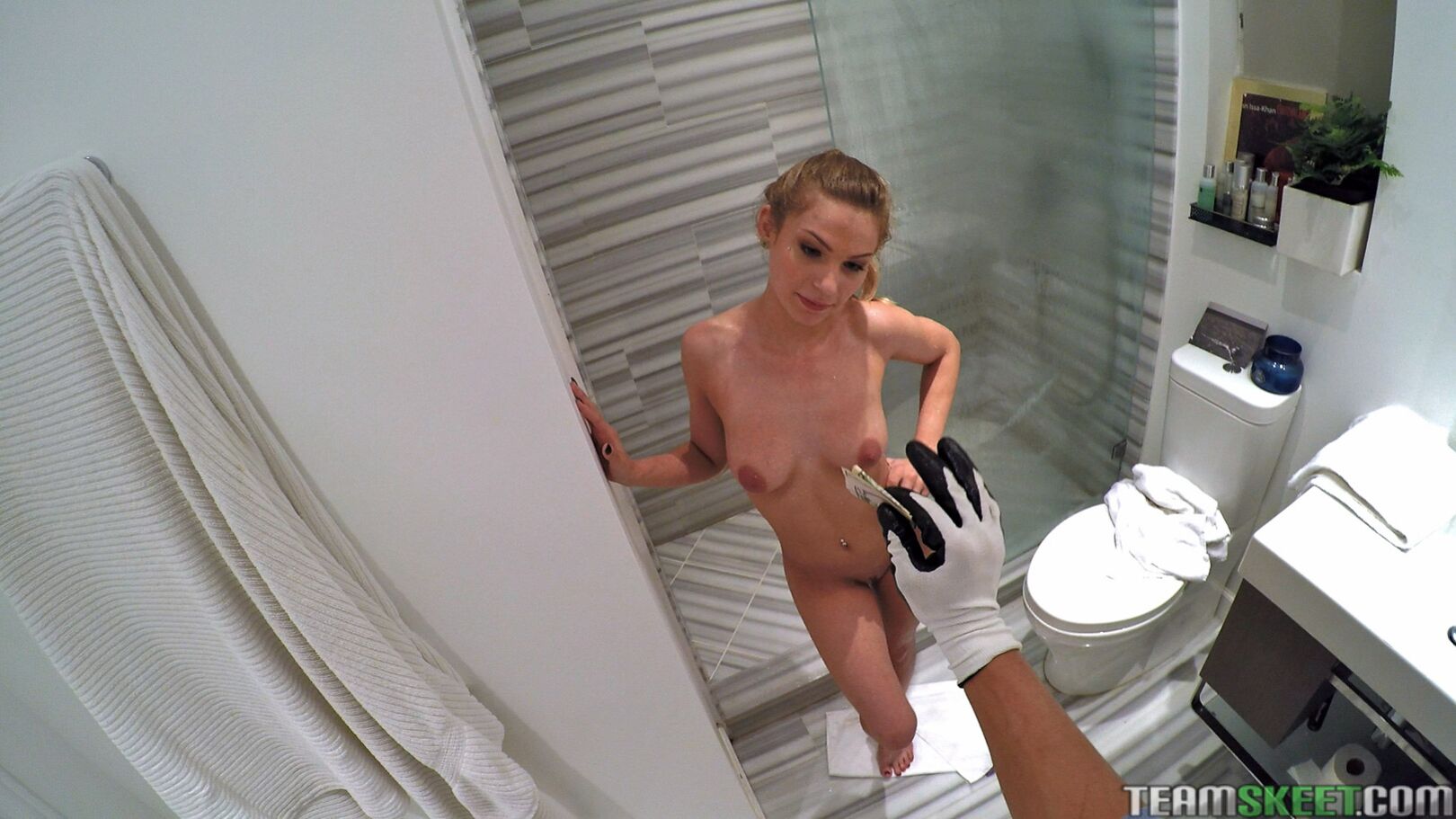 Gold Digging Teen Gets Fucked