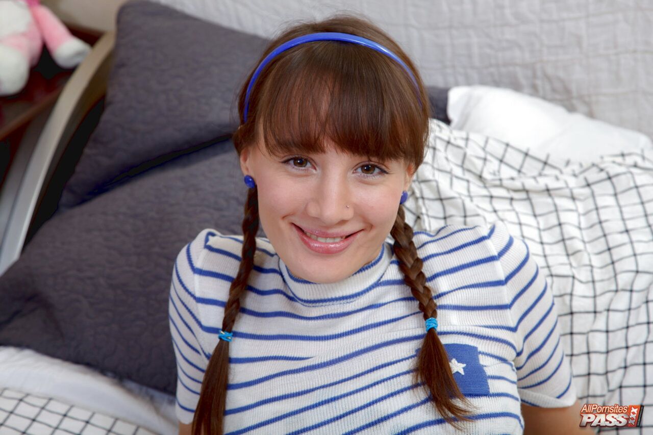 Teen gets both holes plugged