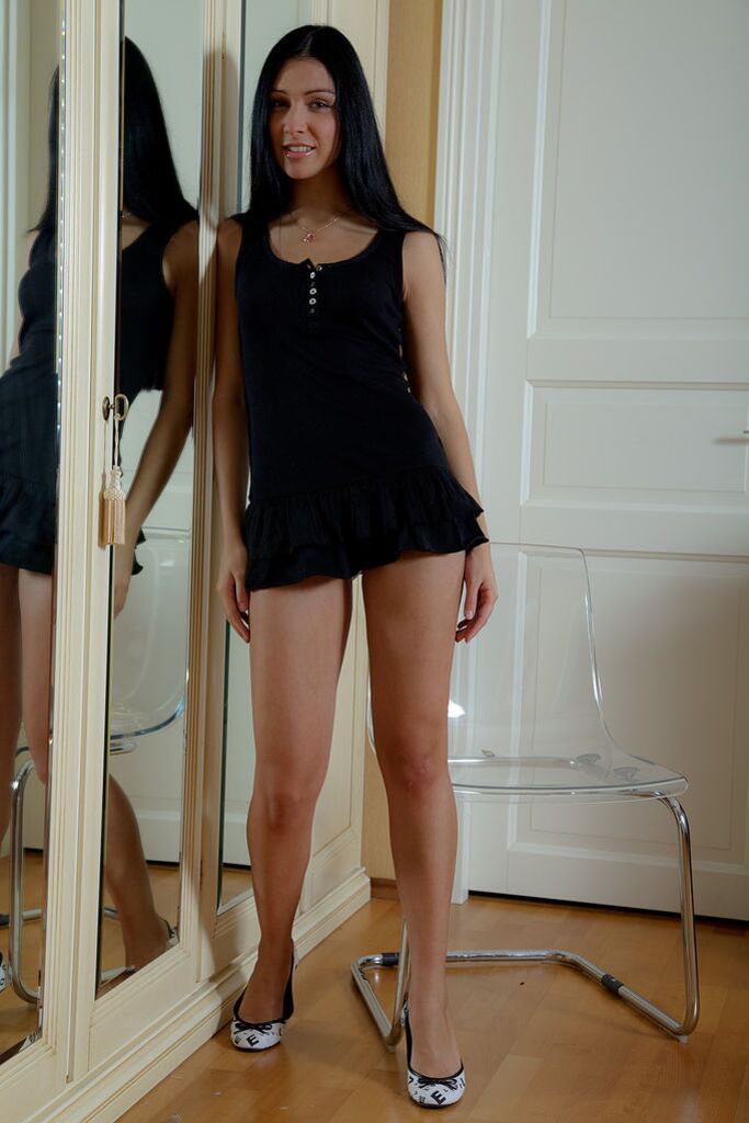 Titillating Teen Zara Practices on Rubber Dildo