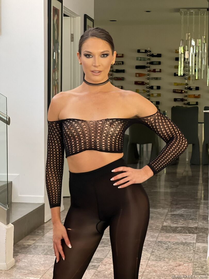 Katrina Colt: POV Fuck, Pussy Creampie